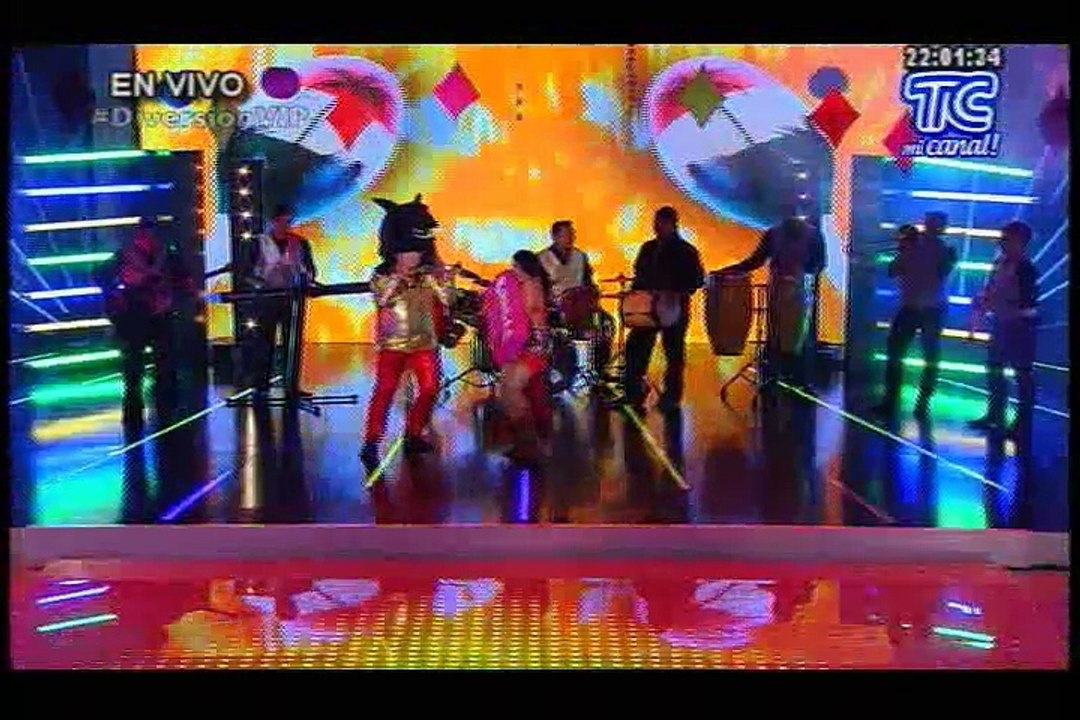 SEM - VIP: Miguel Cedeño bailó al ritmo de merengue.