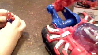 Playskool Heroes Marvel Super Hero Adventures Web Strike Tank Vehicle with Spider-Man Figure