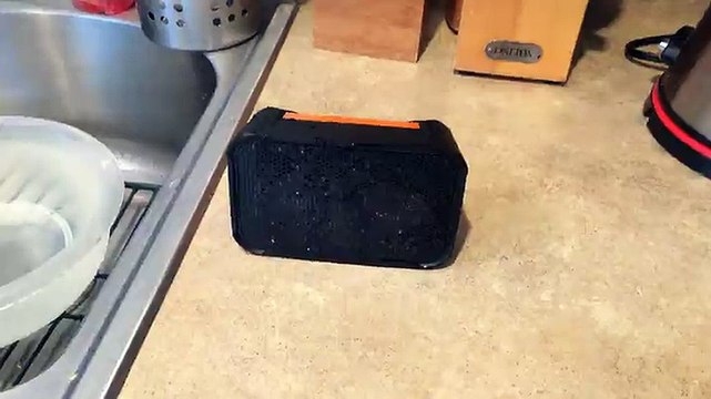 Tested Ivation Water Resistant Shockproof Bluetooth 4.0 Speaker