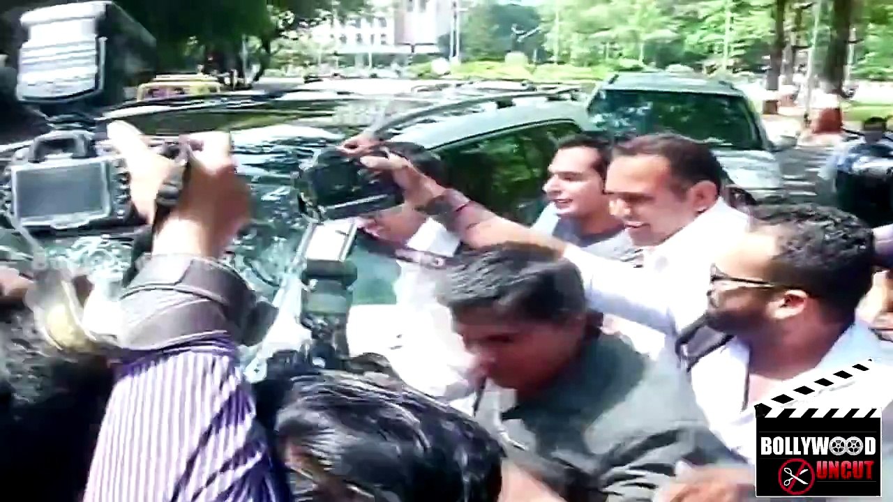 Exclusive Video | Salman Khan Enters COURT | 2002 Hit And Run Case Verdict