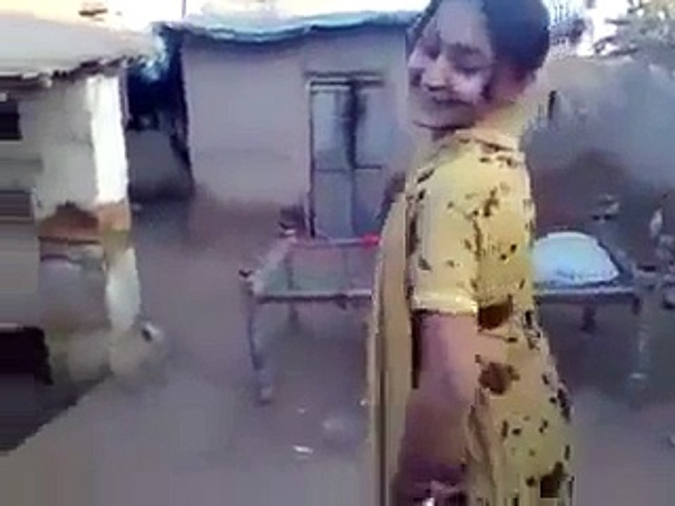 Ghar Mein Dance - Girl Enjoying Itself 2015