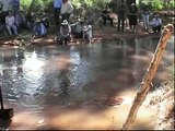 Peter Andrews visits the Burdekin - Building a dam