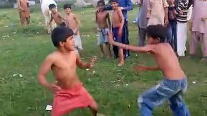 Pand k bachon ki Fighting Very nice Funny Video?syndication=228326