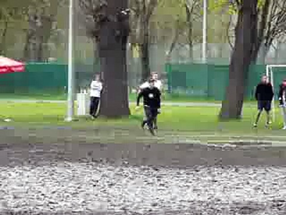 accident frisbee