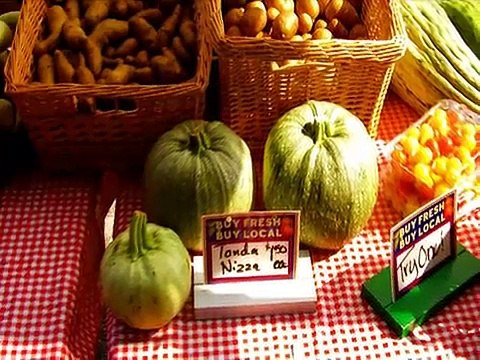 Scenes from Nebraska Farmers' Markets: Enjoy Locally Produced Food