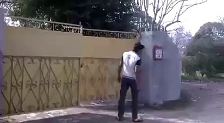 Hilarious Funny Prank With Friend