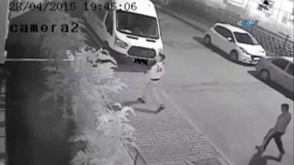 Evlere dadanan hırsızlar kameraya yakalandı
