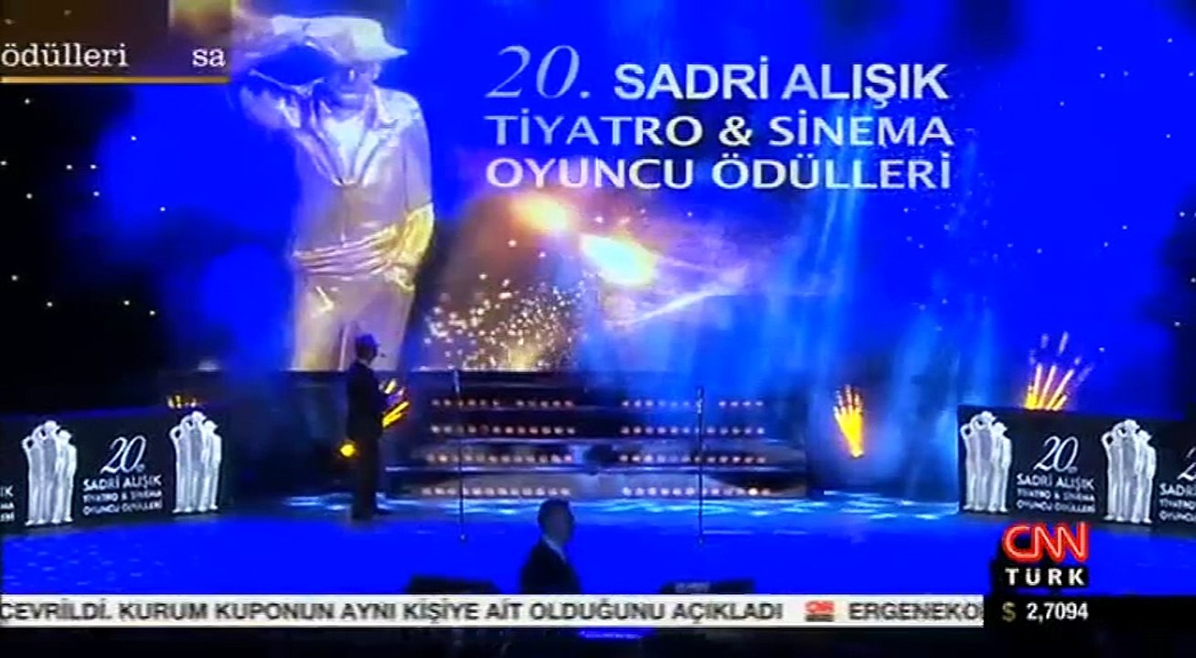 Defne Halman'dan mescidi engelleme çağrısı