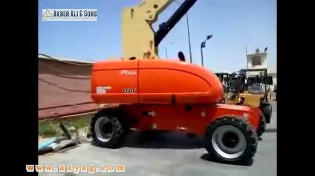 JLG Telescopic Boom Lift Model No. 800S