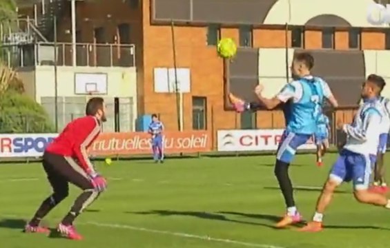 OM : Ocampos ridiculise ses coéquipiers à l'entraînement