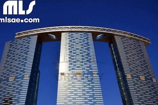 Great Deal 2 Bedroom apartment with maids room and car park in Gate Tower Al Reem Island - mlsae.com