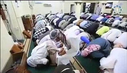 اس ویڈیو کے بعد مسلمان کے پاس گھر میں نماز پڑھنے