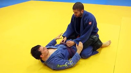 Jiu jitsu brésilien- sweep de la garde et prise de dos