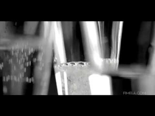 Atiqah Hasiholan Punya Saudara Kembar?