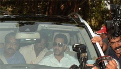 Tải video: Salman Khan jailed for five years in hit-and-run case