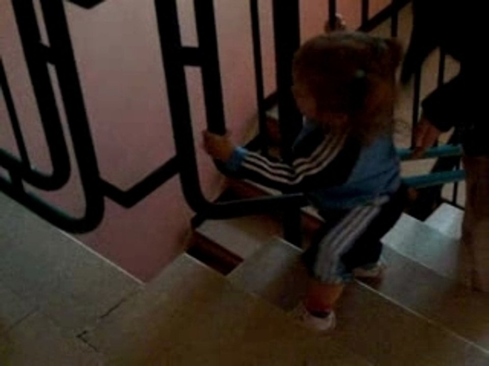 Lea qui monte les marches