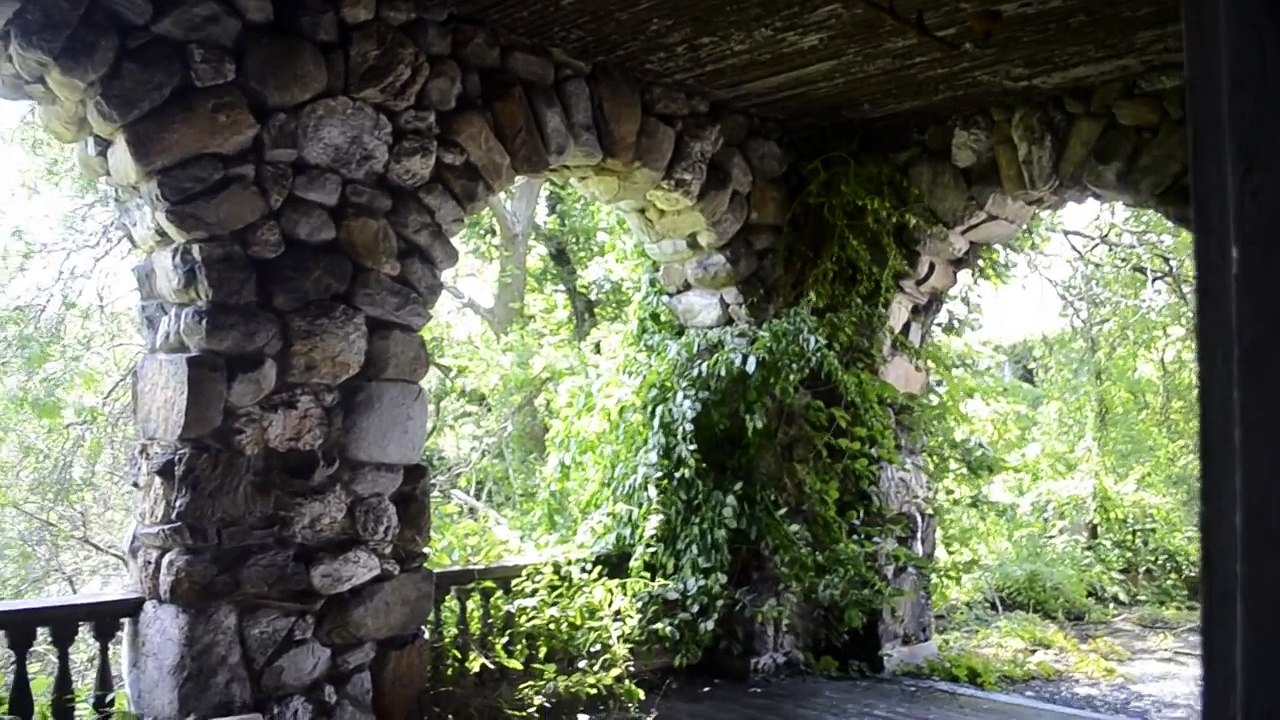 Urban Exploration: Abandoned College for Girls - NY
