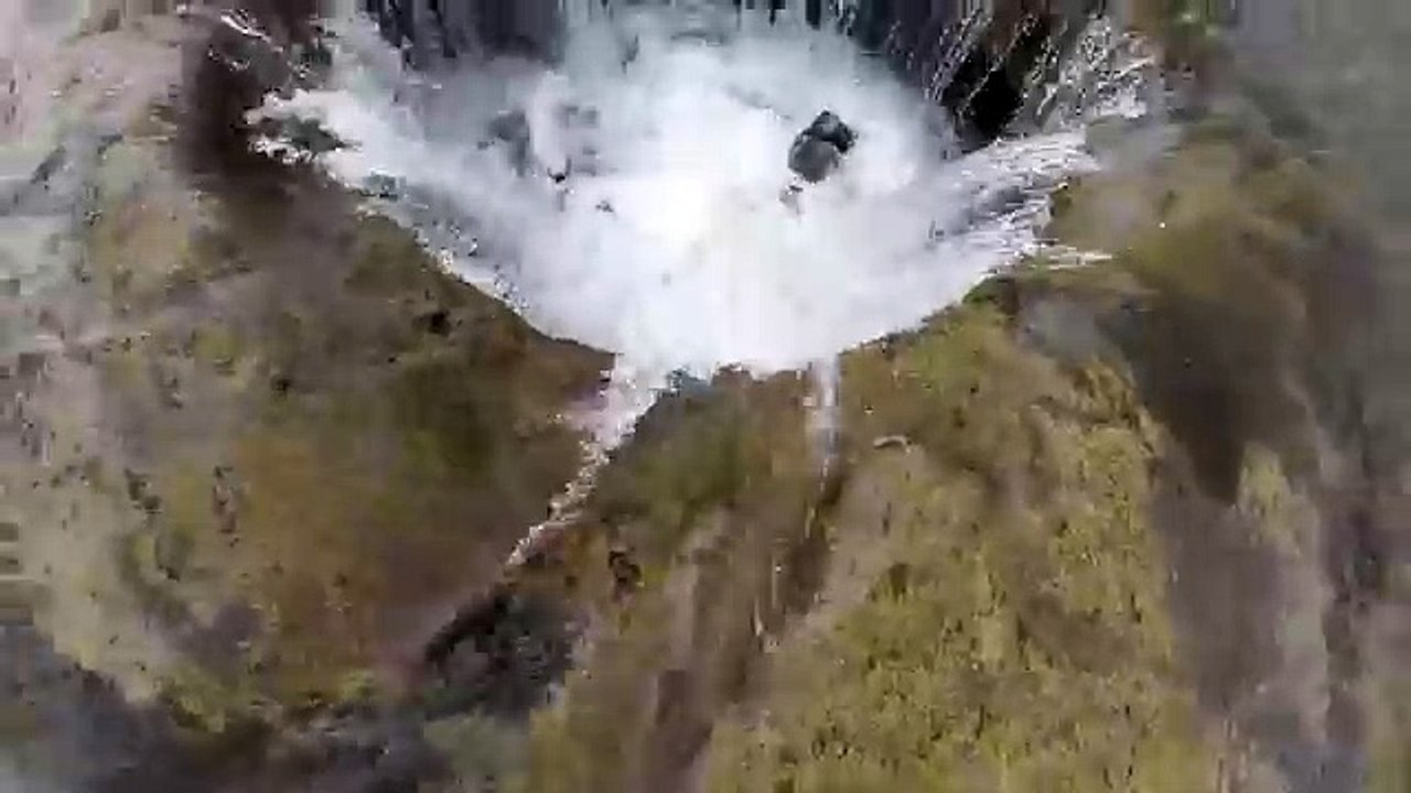 Lava tube draining Lost Lake