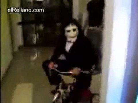 Saw Prank - If you don't find this funny then you're not human!