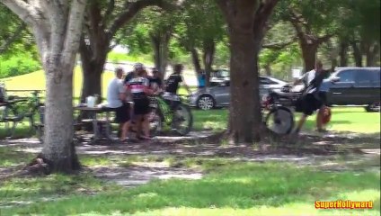 Fake Lion Attack on crowd awesome funny clip