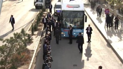 Davutoğlu: "Kürtçe Şarkı Okumayı Bile Yasaklanan Dönemler Gördü Bu Millet"