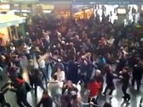 Flash mob a Roma alla stazione termini! da paura!