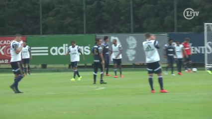 下载视频: Alan Patrick distribui gols e assistências em treino do Verdão