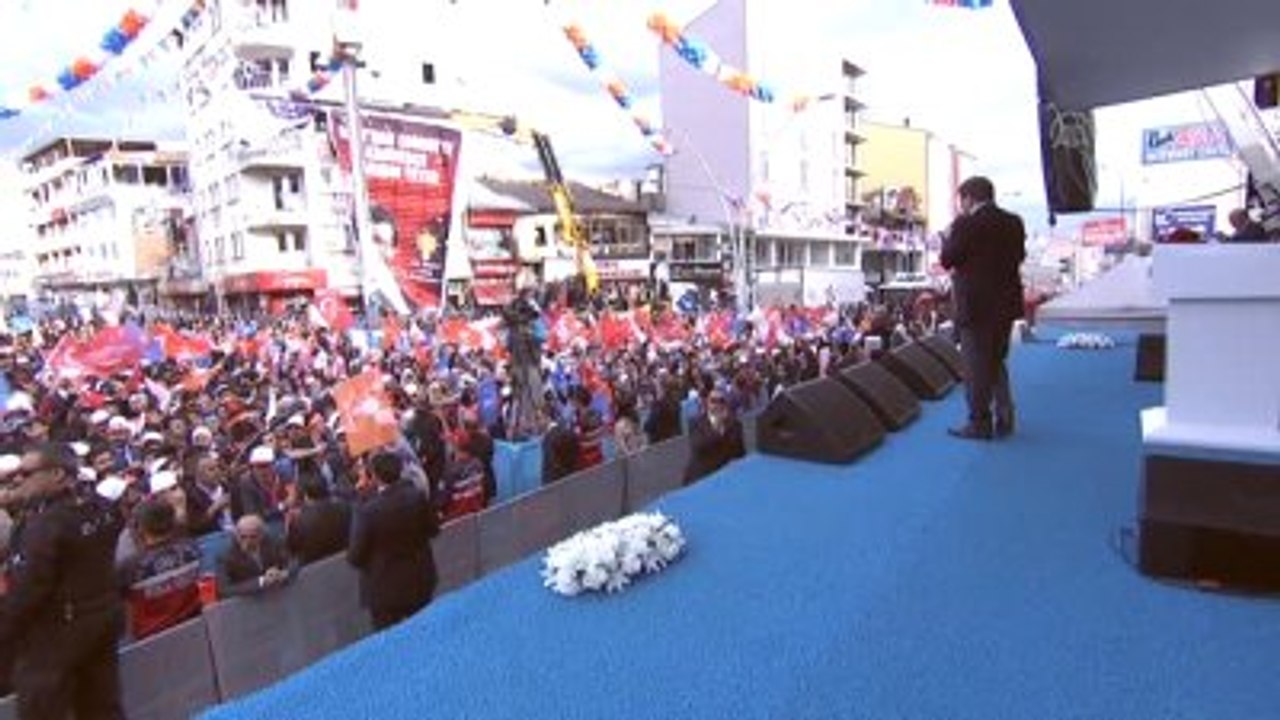 Davutoğlu: "Gençlerimizi Dağda Değil Üniversitelerde Görmek İstiyoruz"