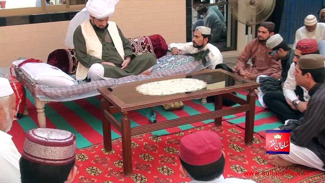 Khadim Sultan ul Faqr Sultan Mohammad Najib ur Rehman Madzillah ul Aqdus Ki Chaudhary Mohammad Asghar Ali Sarwari Qadri Kay Ghar Amad Aur Istaqbal Tehsil Mian Channu District Khanewal 16 April 2015
