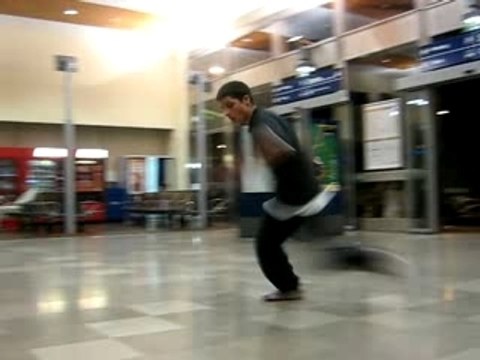 hiphop>bboy hatom>16 years old>powermove