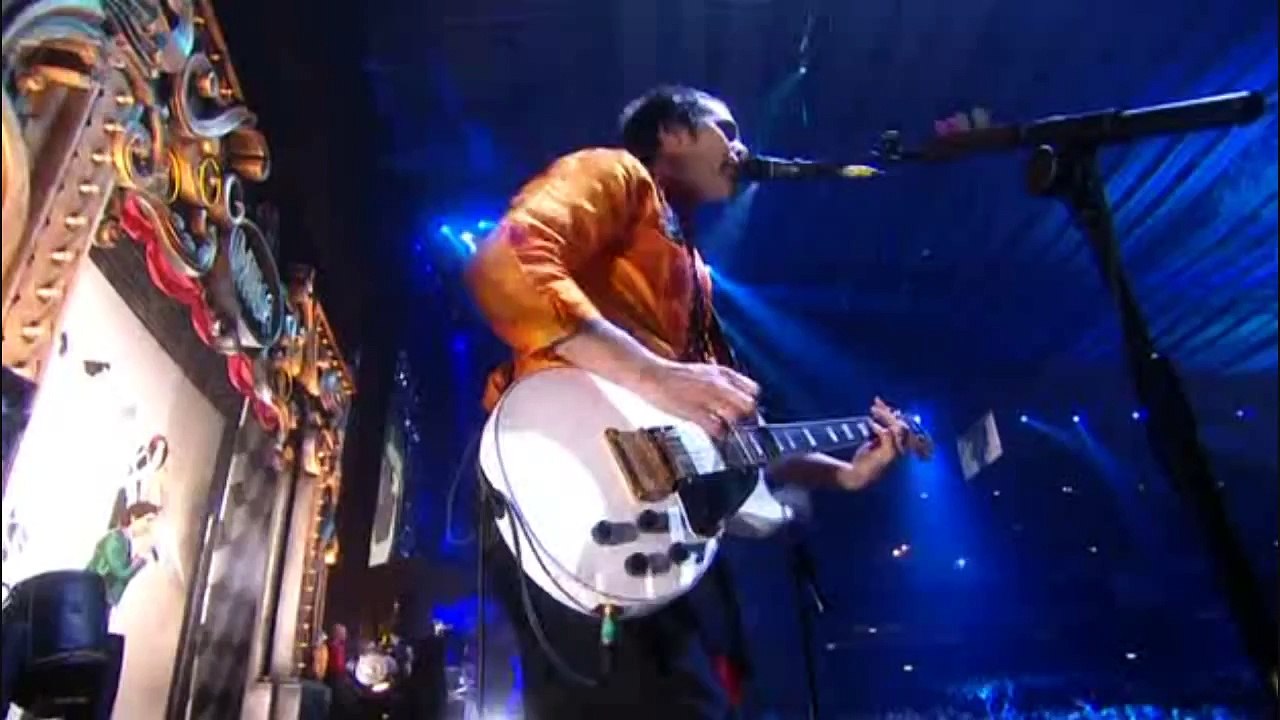 Mika - Love Today / Grace Kelly [LIVE Brit Awards 2008] HQ