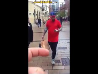 Sakallıları Pek Seven Adam 2