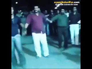 Halayda Uçuşa Geçen Hanım Abla