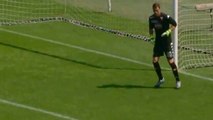 Torino perde com gol contra bizarro de goleiro