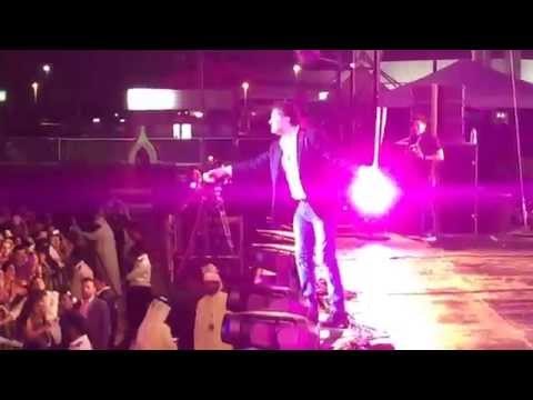 الجمهور يغني نسيني الدنيا مع السوبر ستار راغب علامة