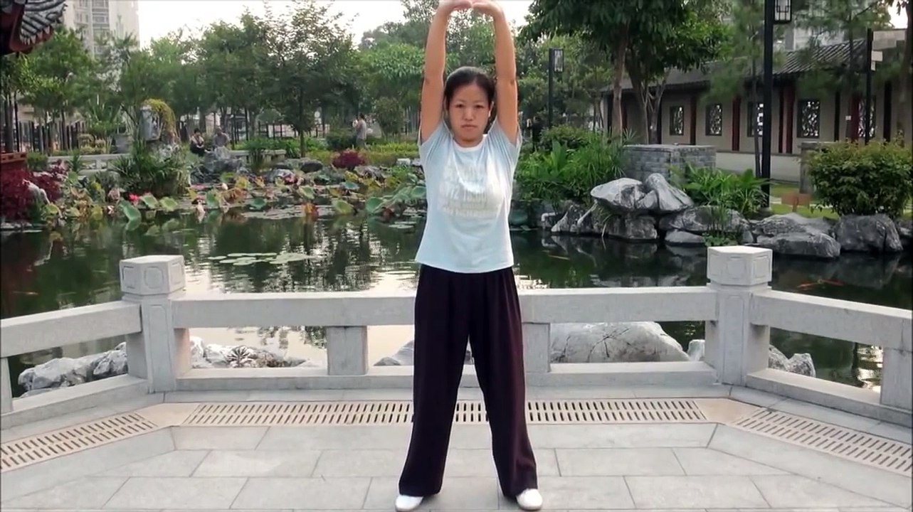 QIGONG Shaolin " BaDuanJin " ( 8 pieces of Brocade ) performed by Fanny Ng with a New Age Music !