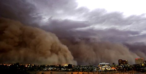 Kum Fırtınası ve Sonrasında Oluşan Şimşek Şöleni