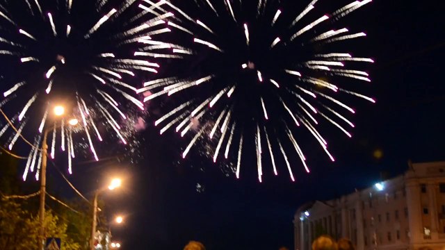 2014 год. Салют на площади Минина 9 мая