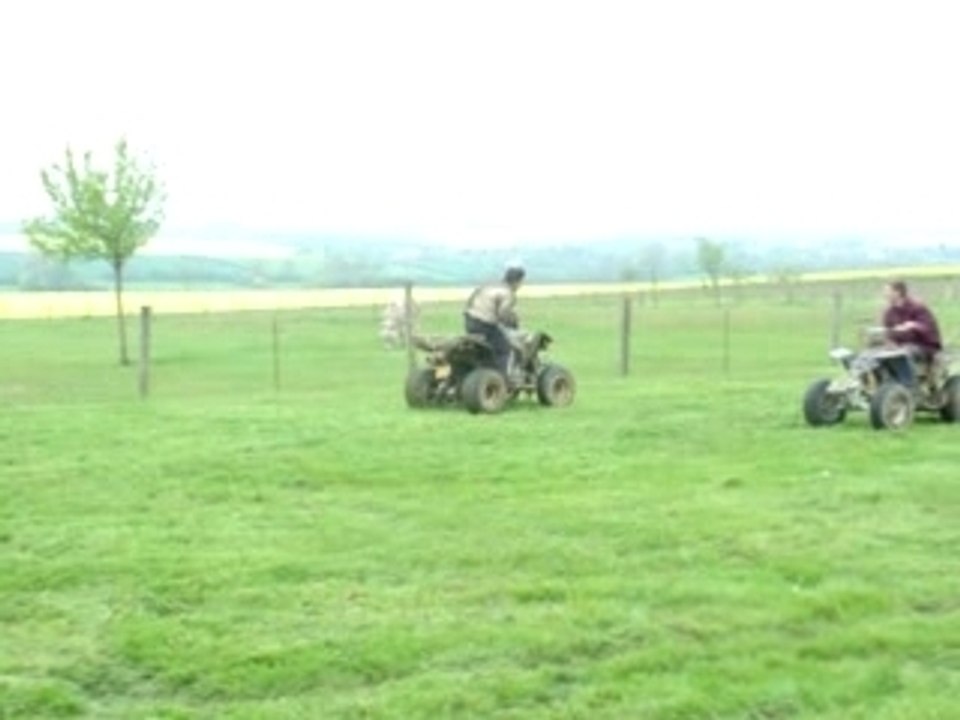 maxxer 300 contre blaster200