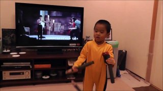 Amazing Young Kid plays Nunchucks like Bruce Lee