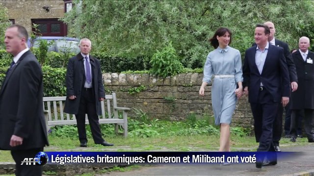Législatives britanniques: Cameron et Miliband ont voté