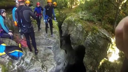 Il se fait une grosse frayeur en spéléologie
