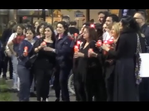 Aversa (CE) - Scuola, selfie mob in piazza Vittorio Emanuele (06.05.15)