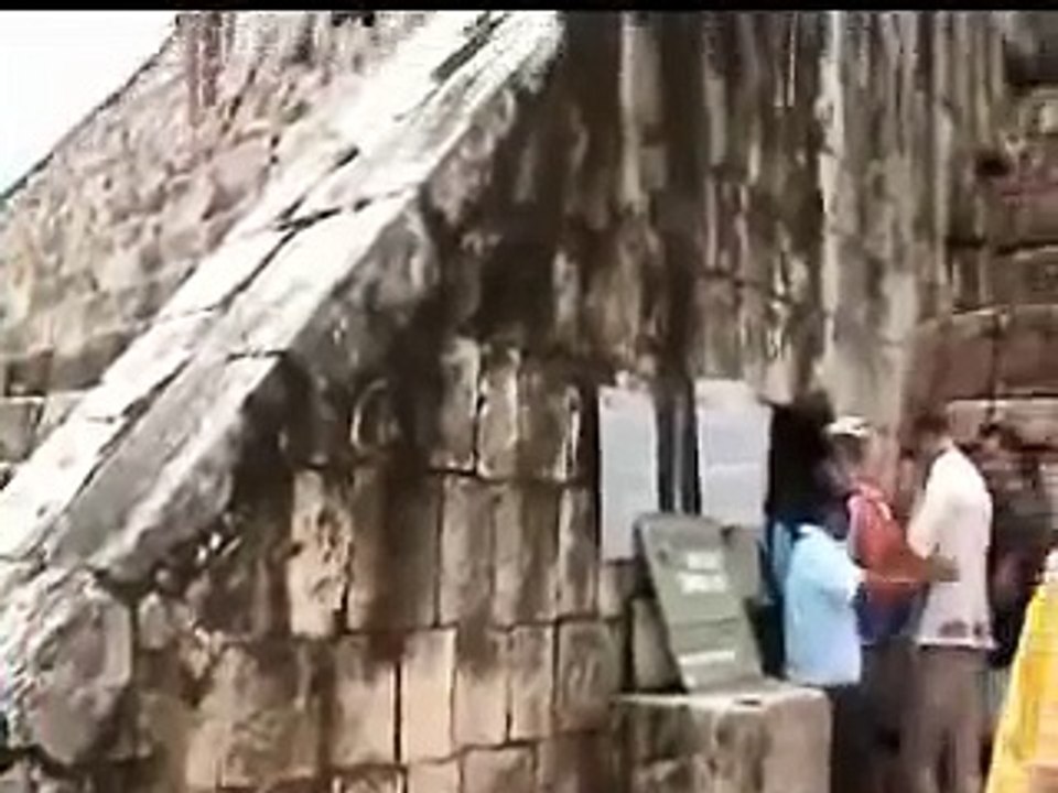 What is inside the Mayan Pyramid of Chichen Itza?