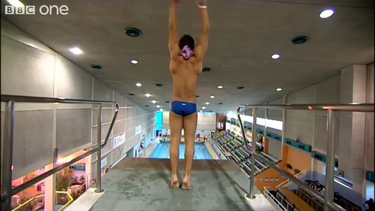 Tom Daley Learns a New Dive - Tom Daley: The Diver and his Dad, Preview - BBC One