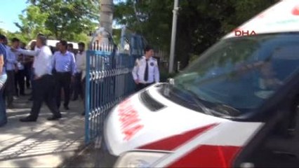 Batman Üniversitesi'ndeki Kız Kavgası, Protestoya Dönüştü