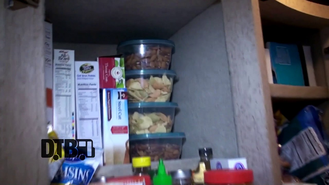 Testament / Chuck Billy - BUS INVADERS Ep. 784