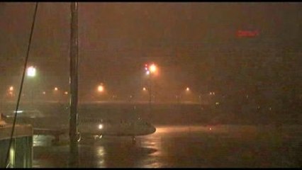 Şiddetli Yağış Hava Ulaşımını da Etkiledi