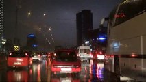 Şiddetli Yağış Anadolu Yakası'nda da Etkili Oldu