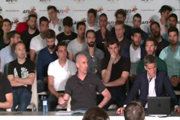 El fútbol español convoca un paro indefinido